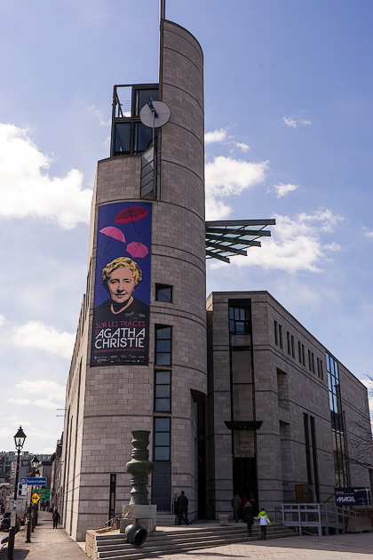 Read more about the article Museum of Archaeology and History Pointe-à-Callière